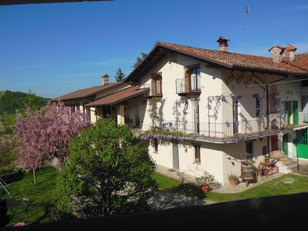 Agriturismo Affittacamere Barbarossa Dogliani Exterior foto